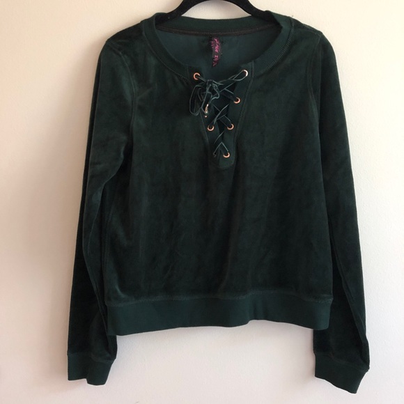 Betsey Johnson Sweaters - Betsey Johnson | Performance | Emerald sweater | M